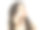年轻女子在照顾她的面部皮肤图片下载