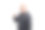 一名好斗的白人男子在白人背景上挥舞着拳头。家庭暴力。图片下载
