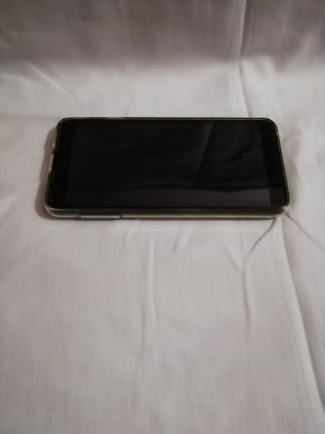 手机孤立在白色背景上的特写视图图片下载