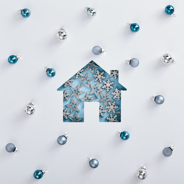 创意的冬季布局，房屋形状和圣诞装饰图片下载