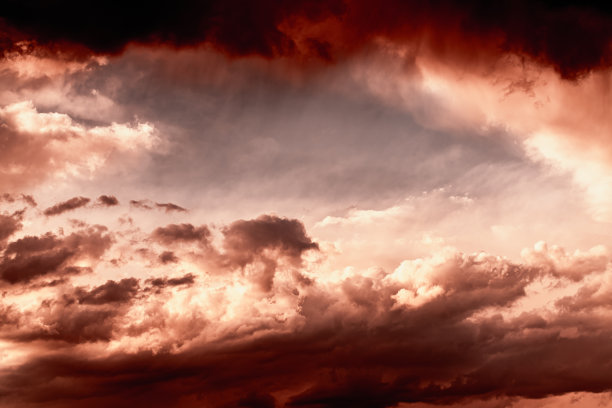 绚丽的晚霞天空。图片下载