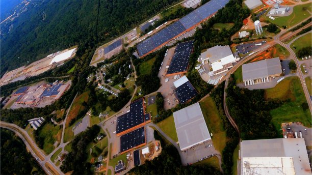 多个工业仓库和配送中心图片下载