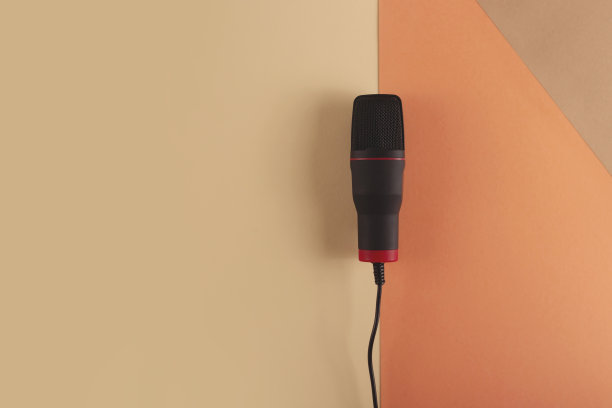 博客和播客的概念与麦克风和耳机图片下载