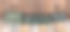 木制背景上的绿色军用盒子图片下载