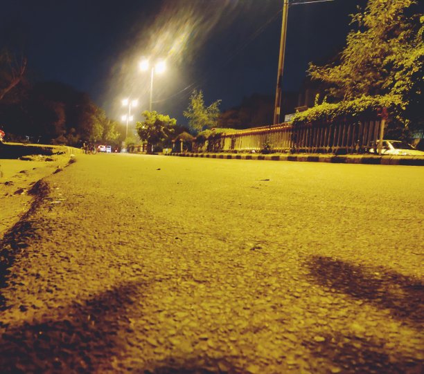 路边夜景图片下载