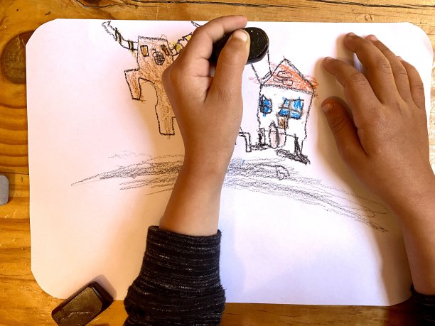 孩子的手画图片下载