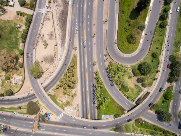 周日用无人机拍摄的秘鲁利马的航拍图像。图片下载