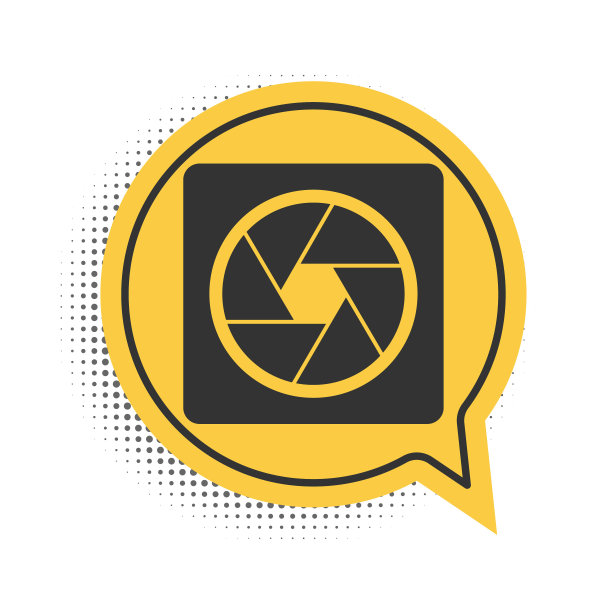 黑色相机快门图标孤立在白色背景上。黄色语音气泡符号。向量图片下载