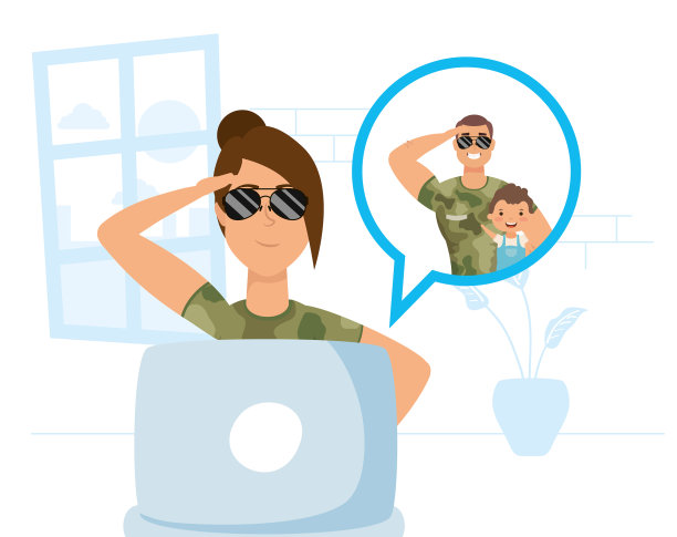 女军人用笔记本电脑交流图片下载