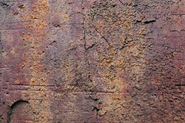 详细的近距离观察老化的混凝土墙裂缝和许多结构图片下载