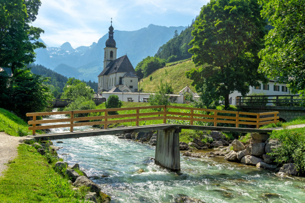 拉姆绍的圣塞巴斯蒂安教堂图片下载