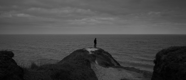 火焰头的男人剪影图片下载