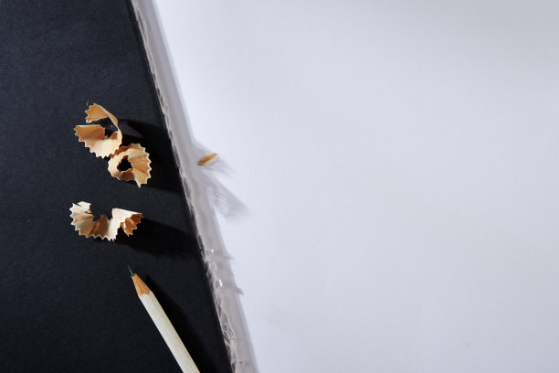 带铅笔的空白便条图片下载