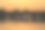 秋天早晨的风景。第聂伯罗河附近的基辅日出。第聂伯河上著名的佩顿桥的黑色剪影倒映在水面上。基辅,乌克兰图片下载