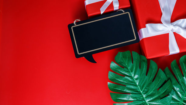 中国网上购物，双十一光棍节销售理念。红色背景的红色礼品盒，带有文字拷贝空间11.11光棍节促销。感恩节概念，圣诞节概念和新年概念。图片下载