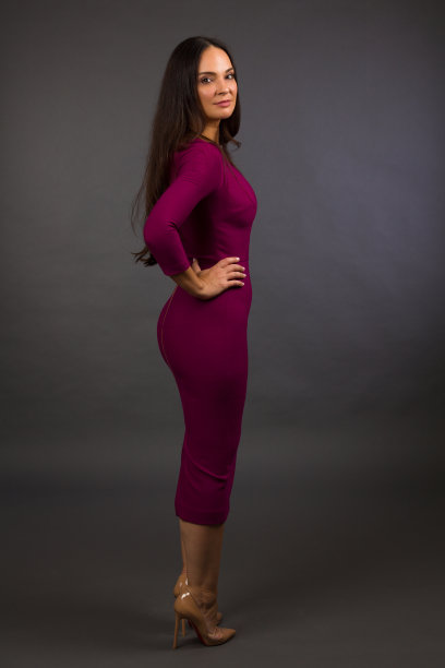 美丽的年轻女子图片下载