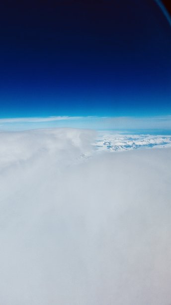 在云里图片下载