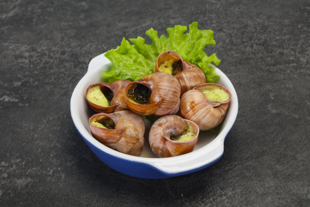 法式料理-加酱的蜗牛图片下载