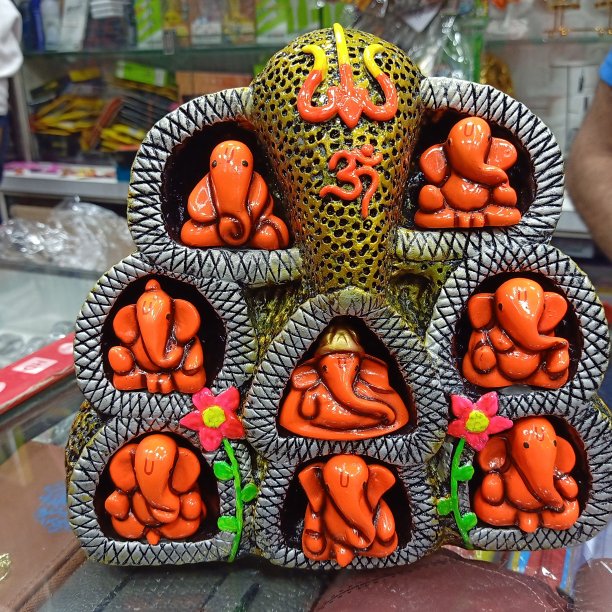 甘尼莎勋爵图片下载