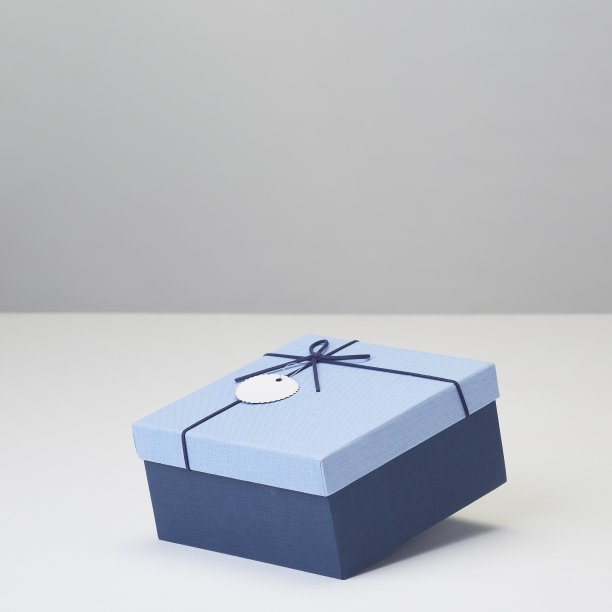 蓝色纸盒孤立在白色图片下载
