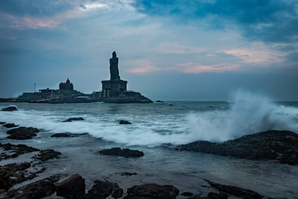 维韦卡南达岩石纪念碑和thiruvaluvar雕像图片下载