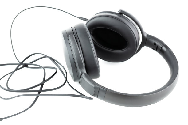 黑色的耳机图片下载