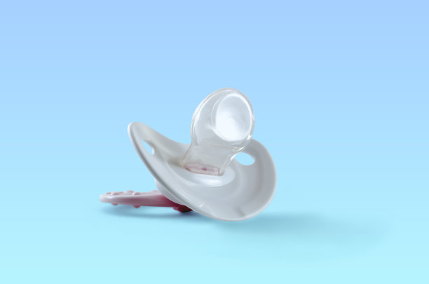 蓝色婴儿硅胶奶嘴图片下载