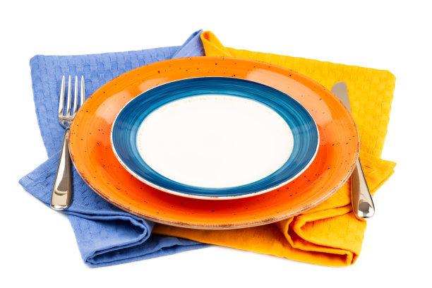 两个彩色的空盘子图片下载