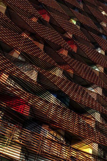 抽象的彩色建筑。彩色模式的背景。图片下载