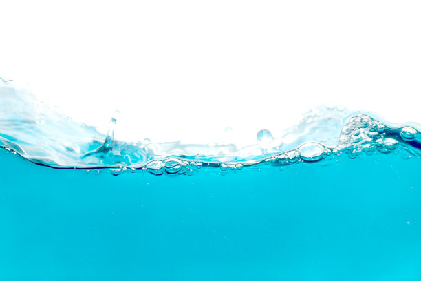 水和空气的气泡在白色的背景图片下载