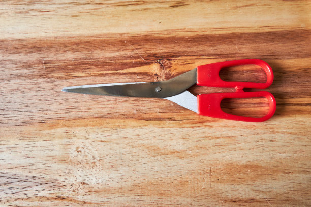 红色的剪刀图片下载