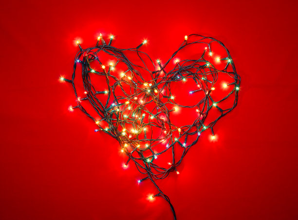 红色的心形圣诞灯图片下载