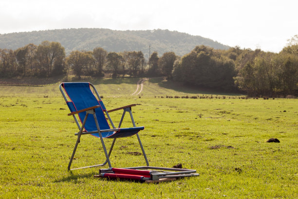 空椅子图片下载