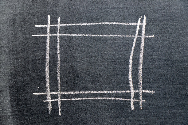 白色粉笔手画在方形的黑板背景图片下载