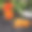 一块正方形的石头被画成橙色，上面写着“祝福”的字样图片下载