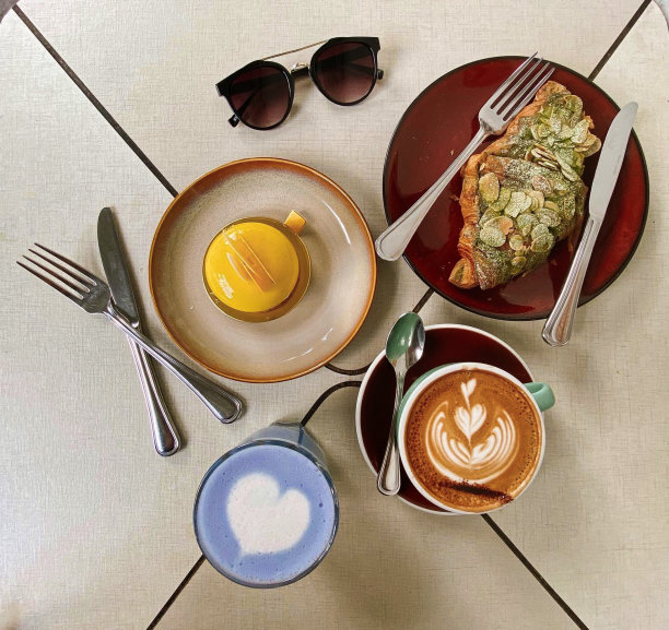 卡布奇诺咖啡、牛奶咖啡图片下载