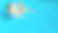 活泼的女孩在游泳池空中俯瞰，孩子在充气圈上游泳，孩子在家庭度假胜地的蓝色海水中玩耍图片下载