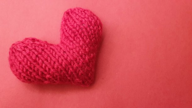 粉红色的心图片下载