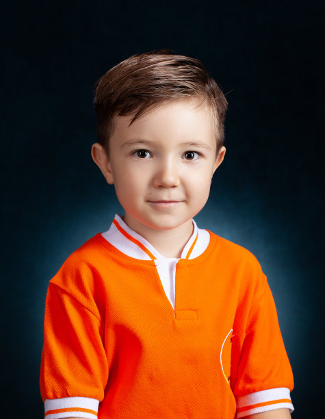 学校的孩子们的肖像图片下载