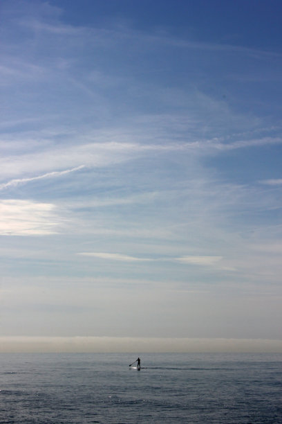 站起来划桨在Forte dei Marmi，意大利，托斯卡纳图片下载