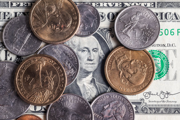 美国硬币和一美元钞票图片下载