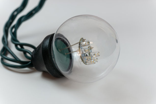 圣诞复古花环的灯的特写图片下载