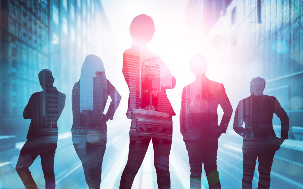 以城市为背景，塑造了众多商业人士聚在一起的抽象形象图片下载