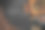 黑板上的咖啡研磨机和烤咖啡豆杯图片下载