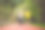 青春期前活跃的娱乐和运动儿童。10岁的白种双胞胎男孩和女孩在穿过公园的红色橡胶跑道上慢跑。孩子们的弟弟和妹妹在户外跑步机上跑步图片下载