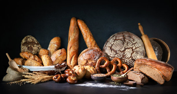 新鲜出炉的美味面包图片下载