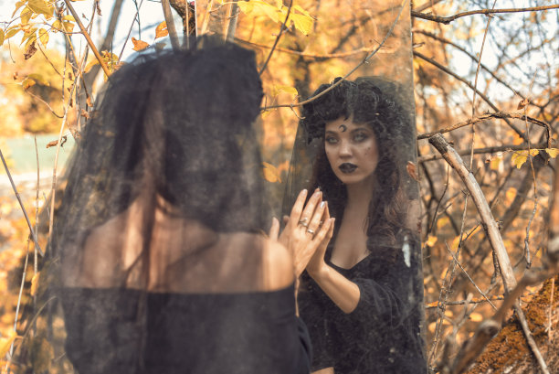 万圣节的黑色新娘图片下载