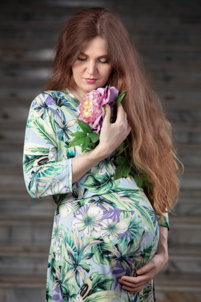 美丽的孕妇图片下载