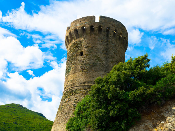 科西嘉岛埃尔巴伦加附近的热那亚塔图片下载