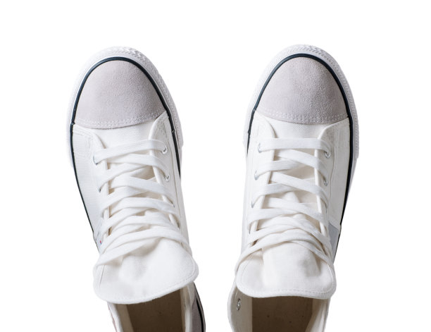 白色运动鞋一双运动鞋顶视图孤立在白色背景图片下载